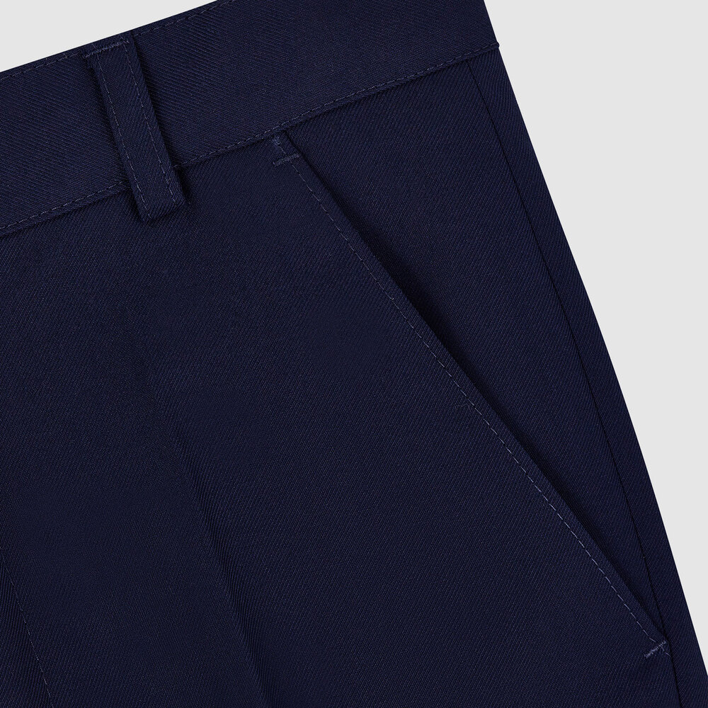 Medium 555 22363518 405     00 4