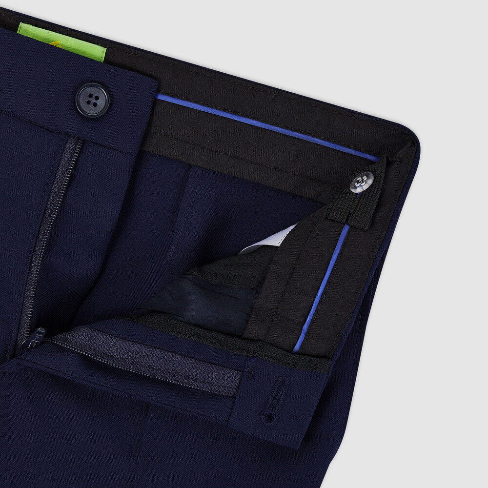 Medium 555 22372518 405     00 3