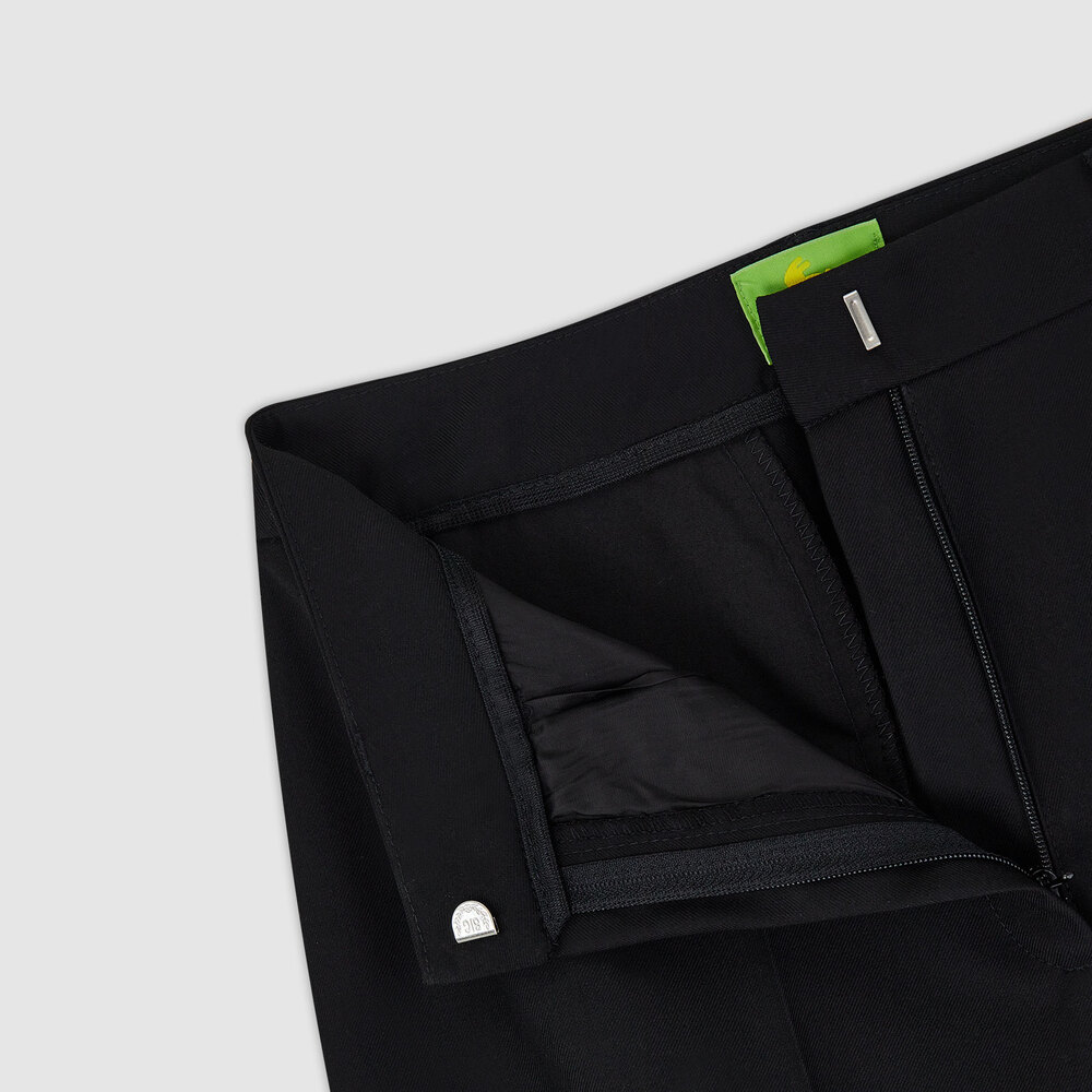 Medium 555 24497518 407     00 3