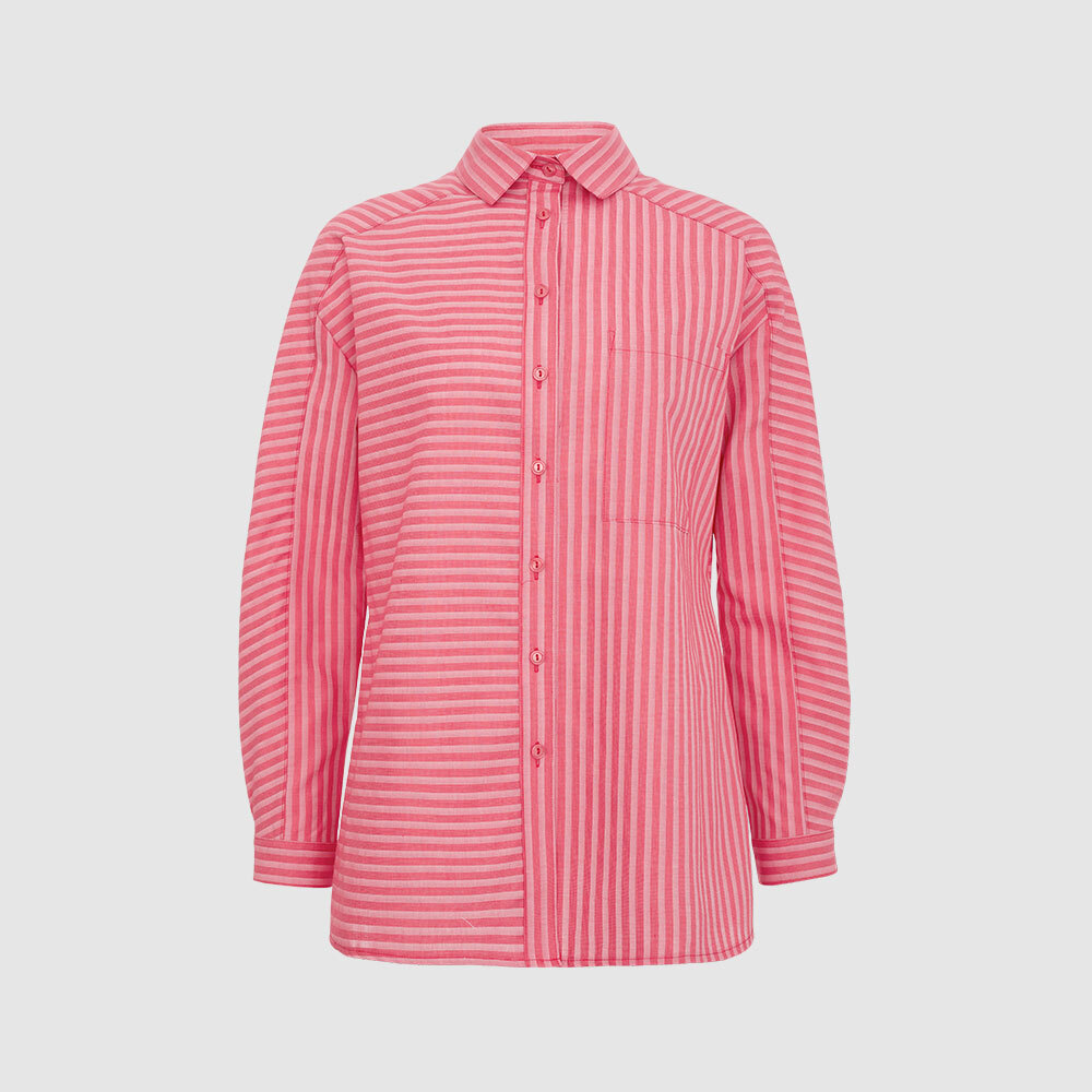 Блузка с бантом и кружевом